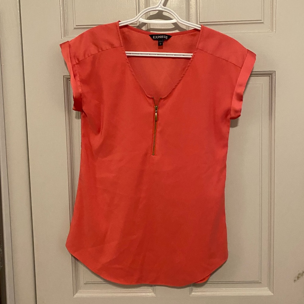 Women’s Express Short sleeve blouse front zip XS
